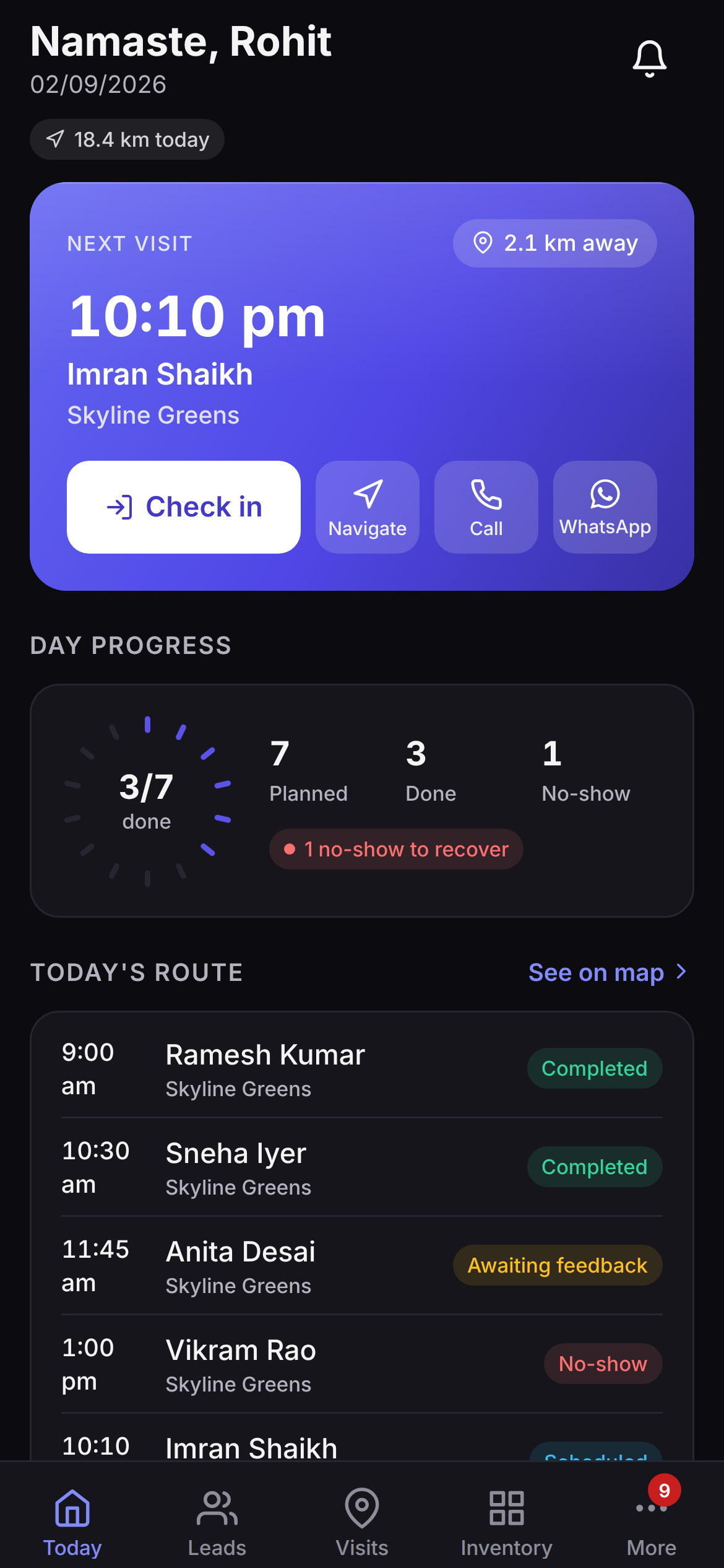 Saudaflow's Android home screen for a field agent: the next visit 2.1 km away with a one-tap check-in button, the day's progress, and the day's route as a timed list.